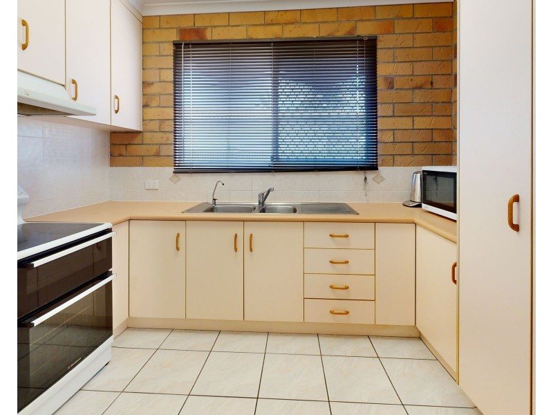 1/12 East Street, Sarina QLD 4737