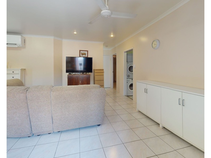 1/12 East Street, Sarina QLD 4737