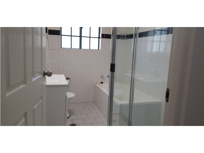 4/249 Dunmore Street, Pendle Hill NSW 2145