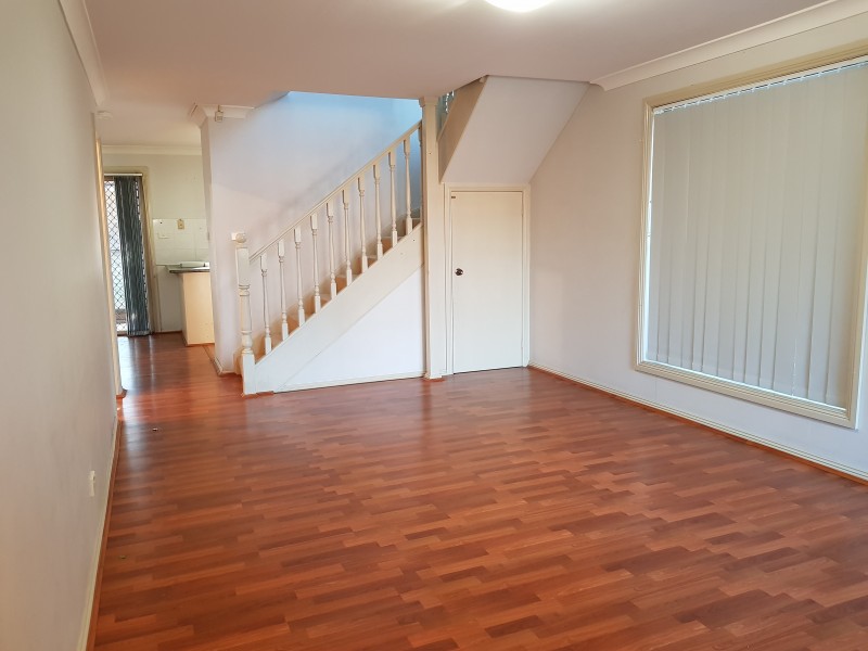 2/172 Targo Road, Girraween NSW 2145