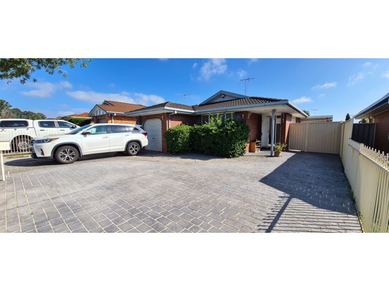 42 Kenneth Crescent, Dean Park NSW 2761
