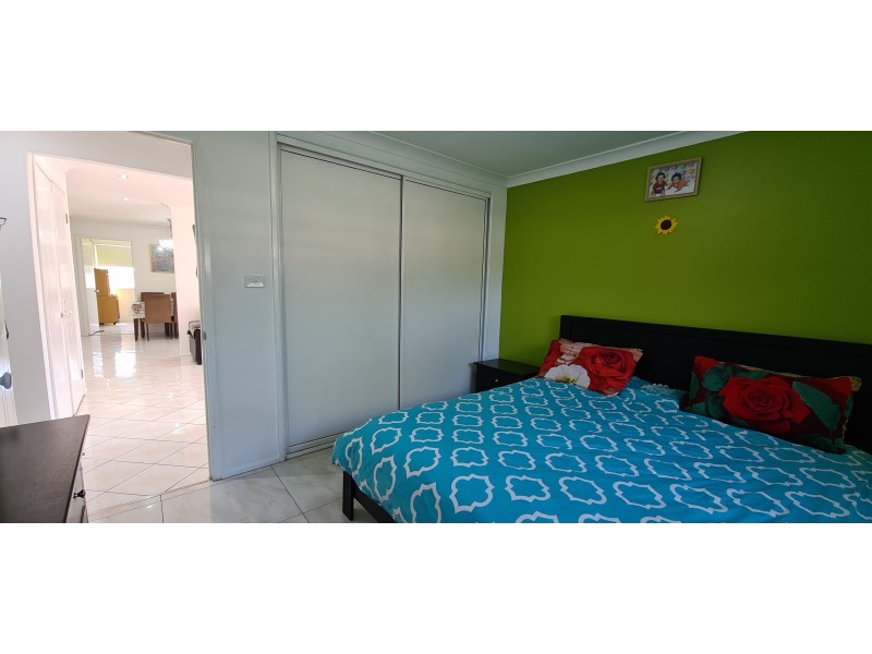 42 Kenneth Crescent, Dean Park NSW 2761