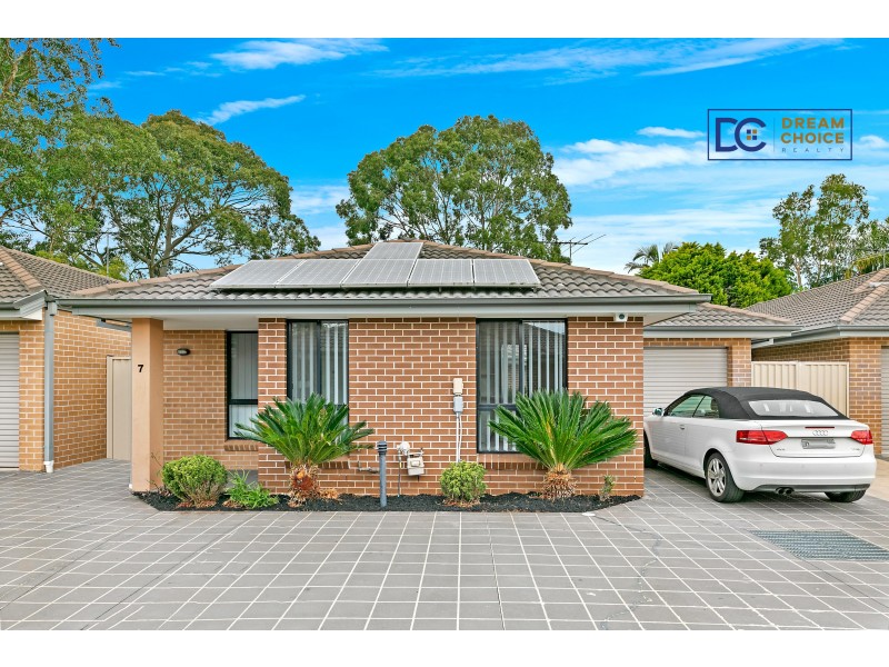 7/15 Tungarra Road, Girraween NSW 2145