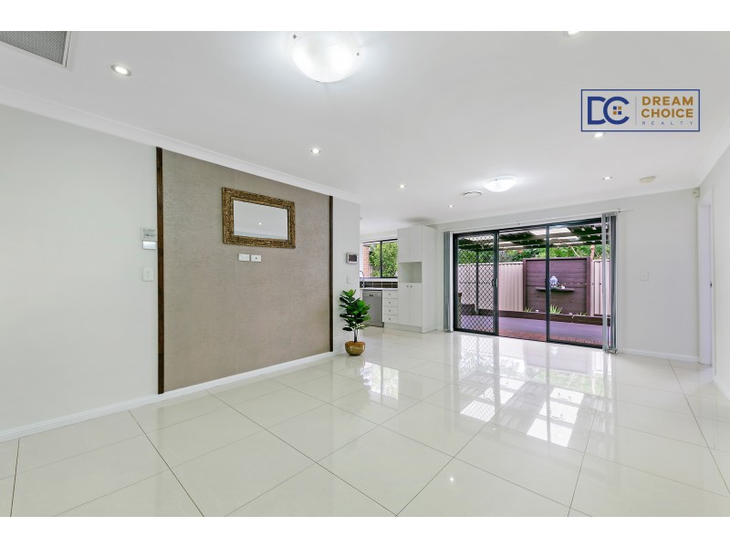7/15 Tungarra Road, Girraween NSW 2145