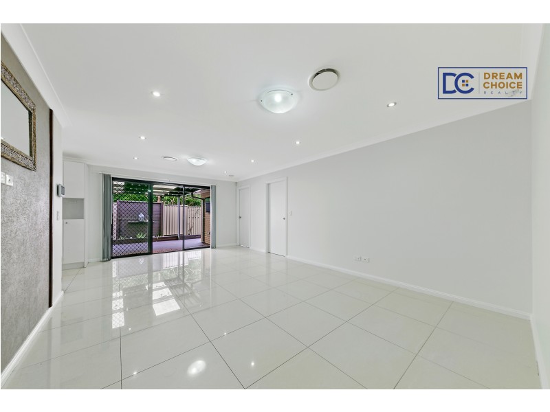 7/15 Tungarra Road, Girraween NSW 2145