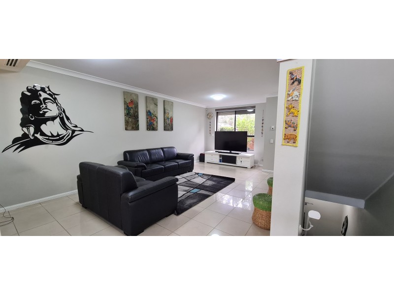 3/367-371 Wentworth Avenue, Toongabbie NSW 2146