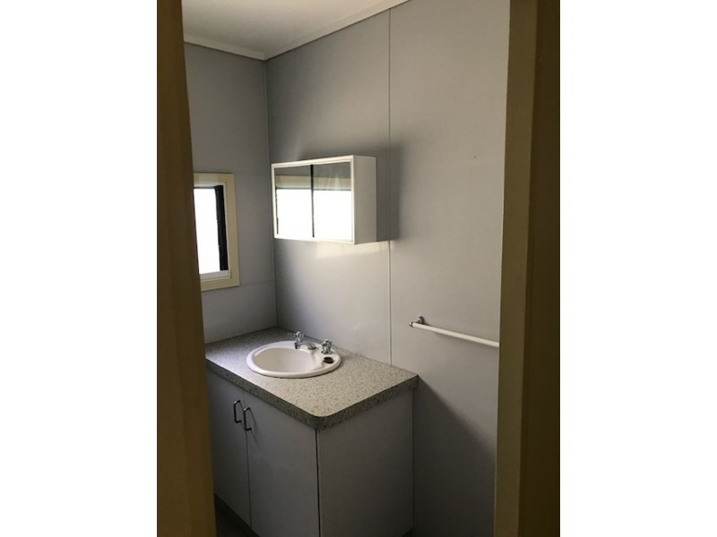 11 Chippis Rd, Nhulunbuy NT 0880