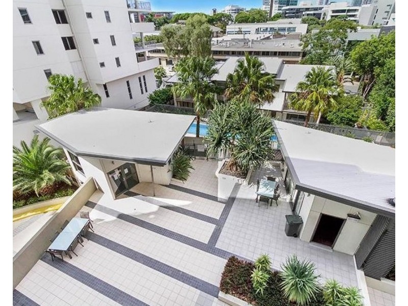 1043/18 Manning St, Milton QLD 4064