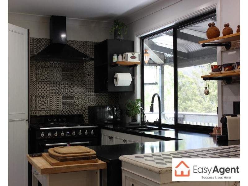 25 Lohmanns Court, Canungra QLD 4275