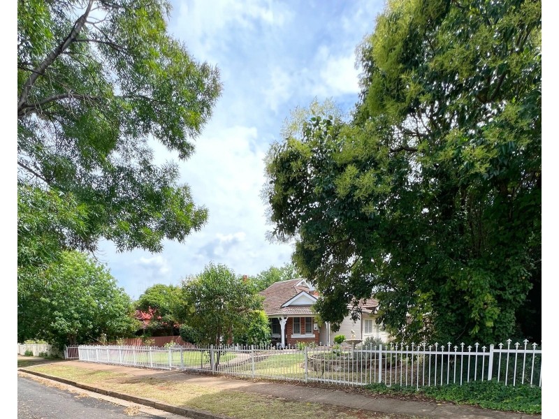 98 Warne Street, Wellington NSW 2820