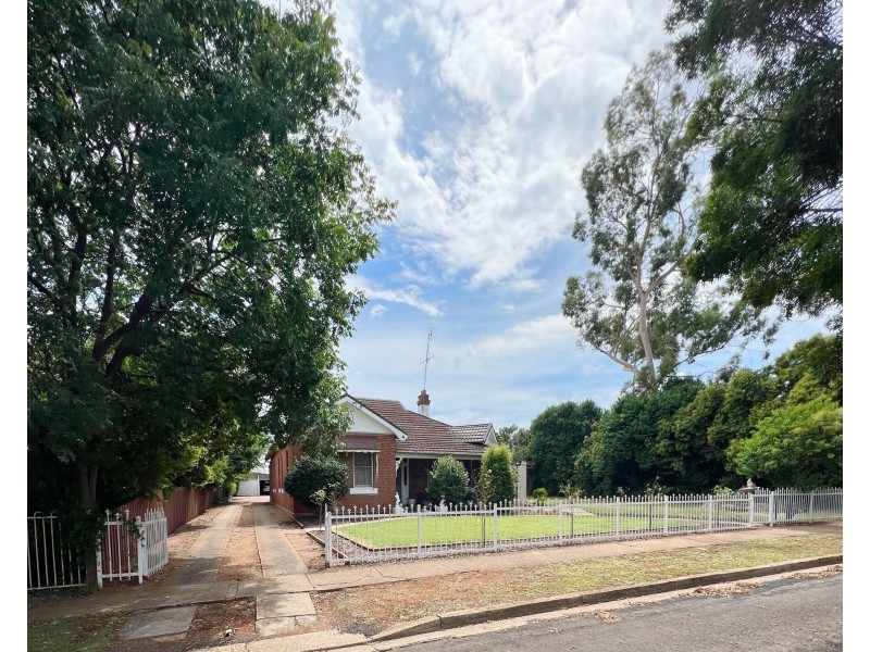 98 Warne Street, Wellington NSW 2820