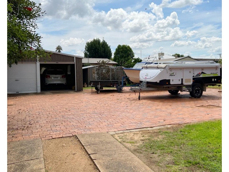 98 Warne Street, Wellington NSW 2820