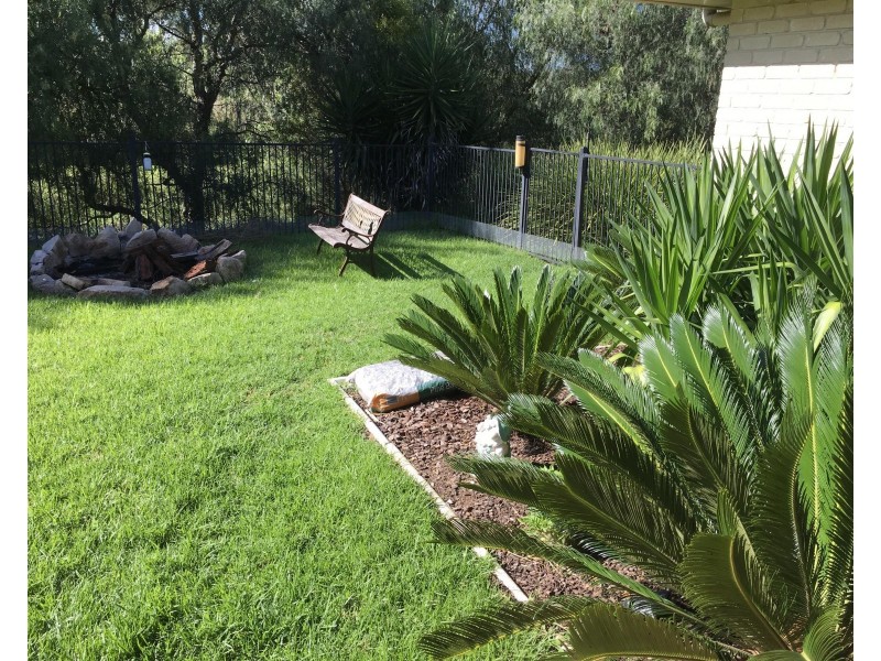 36 PHIPPS DRIVE, Meringandan West QLD 4352