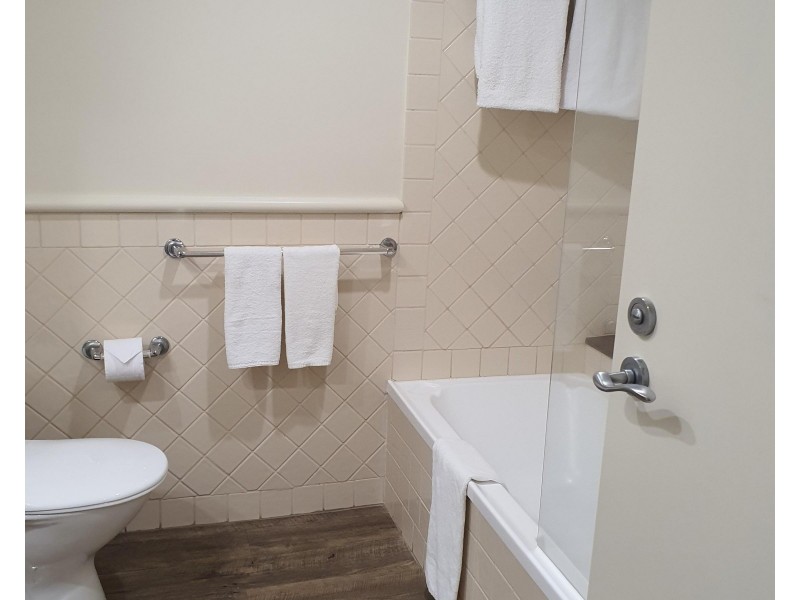 64 Palm Meadows Drive, Carrara QLD 4211