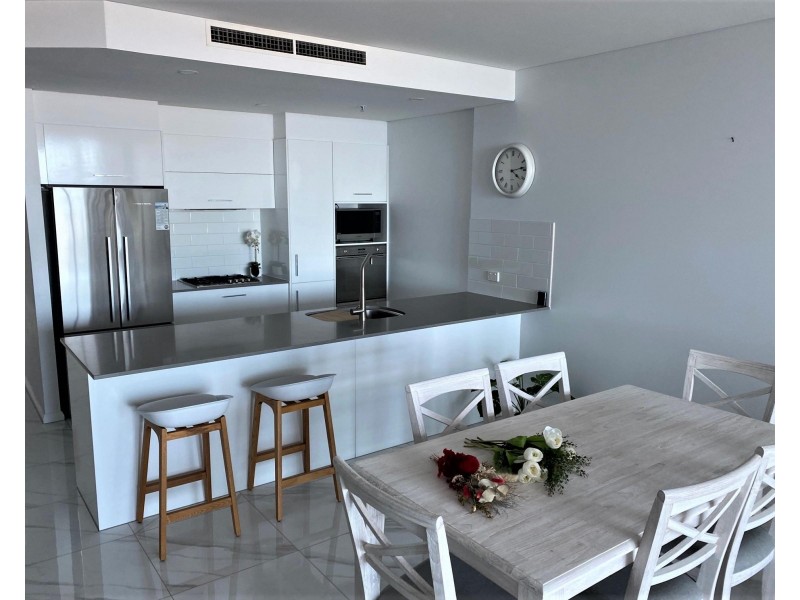 1910/1 Como Crescent, Southport QLD 4215