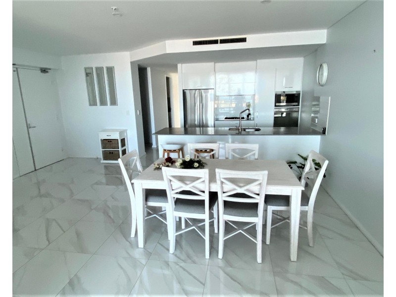 1910/1 Como Crescent, Southport QLD 4215