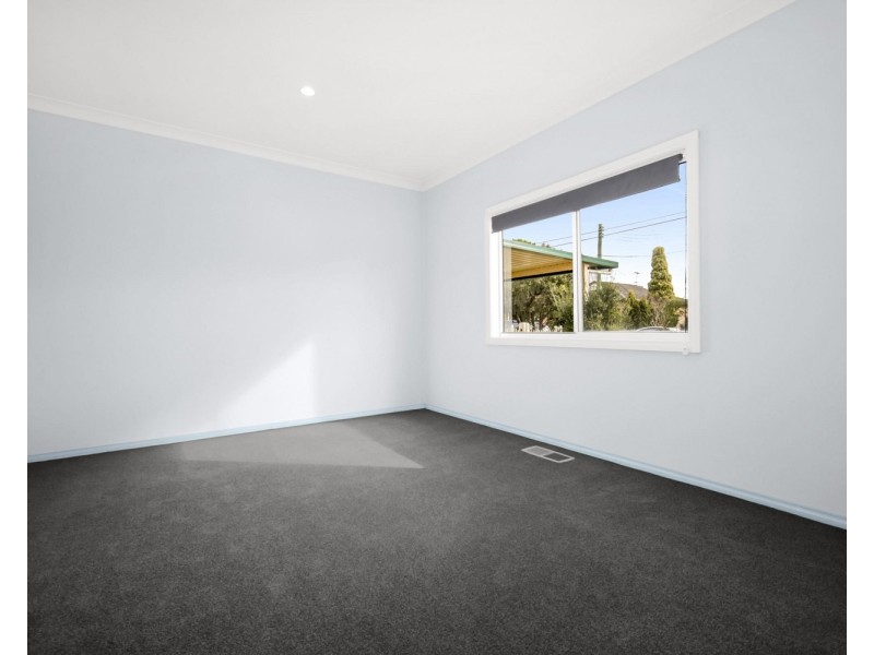 6 Freeman St, Colyton NSW 2760