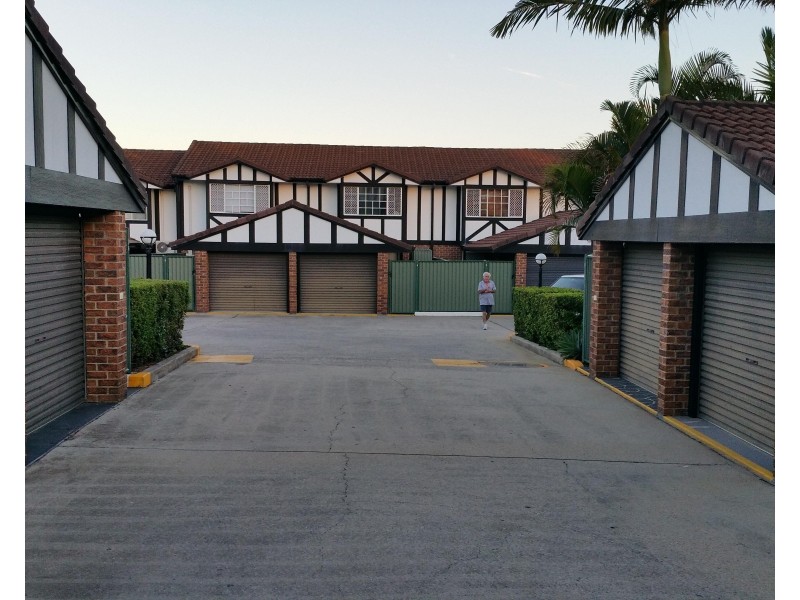 18 Magellan Road, Springwood QLD 4127