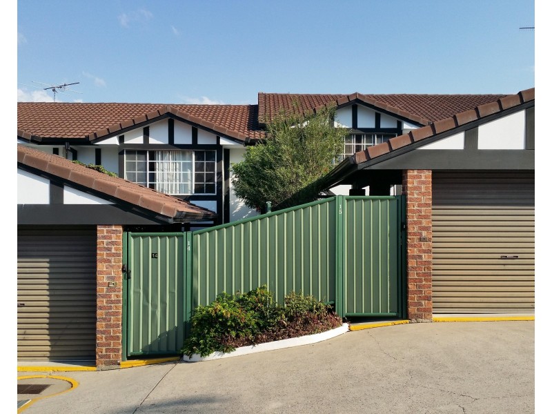 18 Magellan Road, Springwood QLD 4127