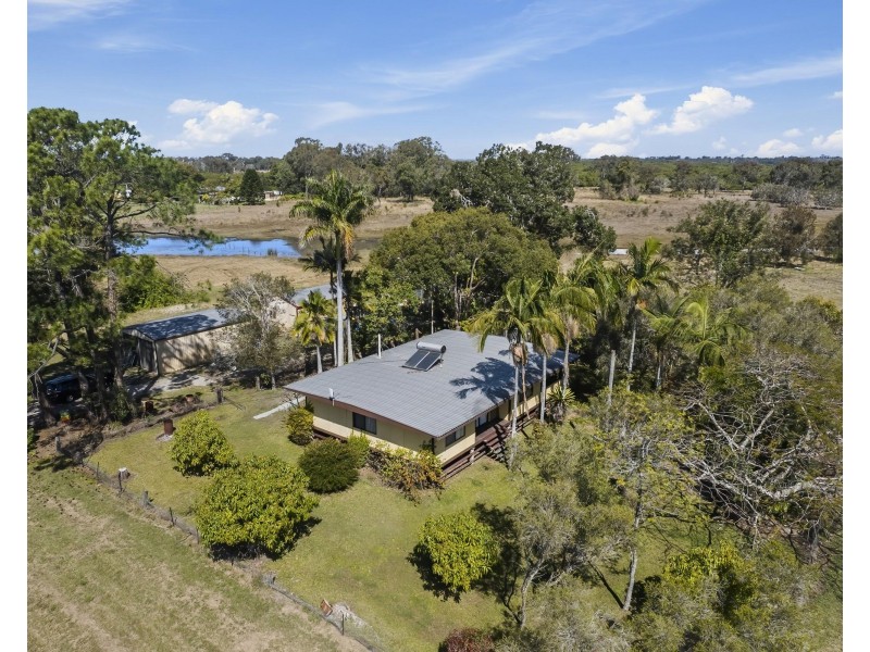 547 Beachmere Road, Beachmere QLD 4510