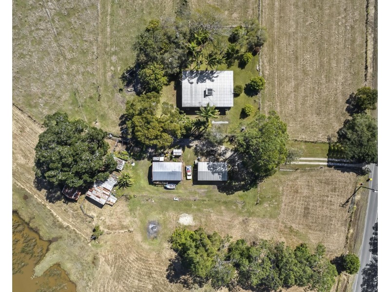 547 Beachmere Road, Beachmere QLD 4510