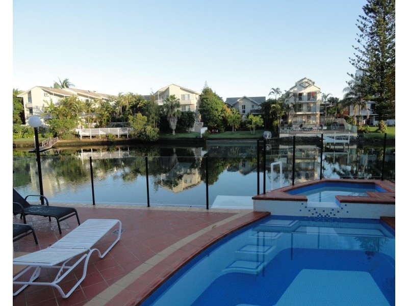 14/12 Paradise Island, Surfers Paradise QLD 4217