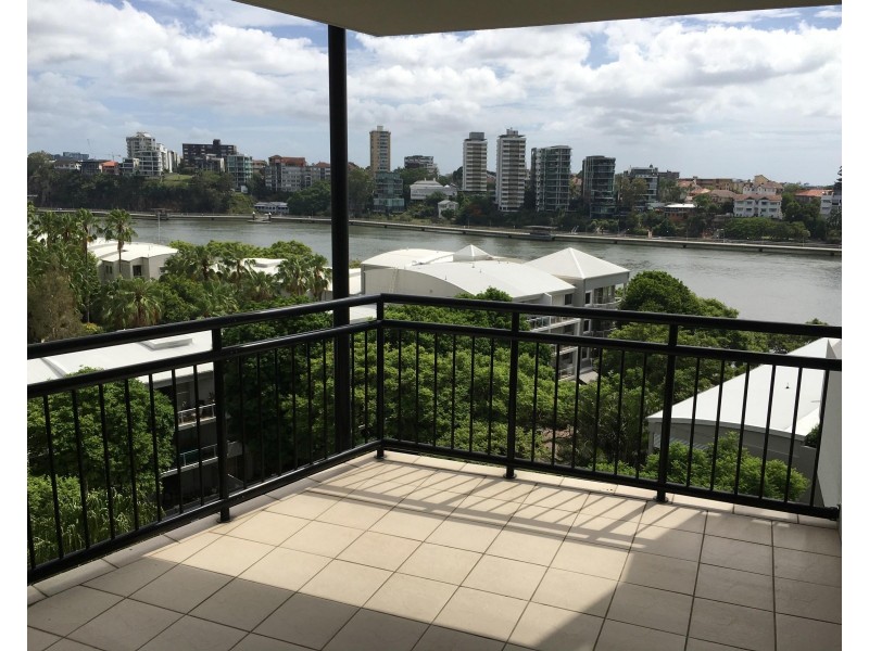 122/15 Goodwin Street, Kangaroo Point QLD 4169