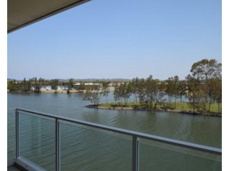 29/1 Lakefront Crescent, Varsity Lakes QLD 4227