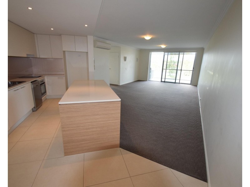 29/1 Lakefront Crescent, Varsity Lakes QLD 4227