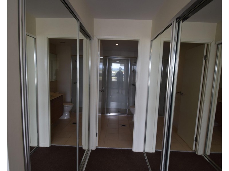 29/1 Lakefront Crescent, Varsity Lakes QLD 4227