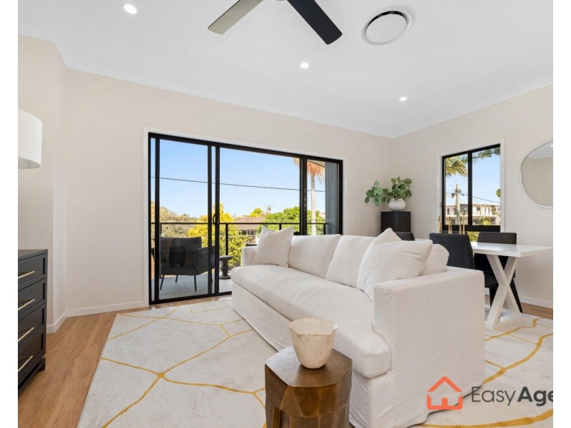 1 – 3/92 Dickenson Street, Carina QLD 4152