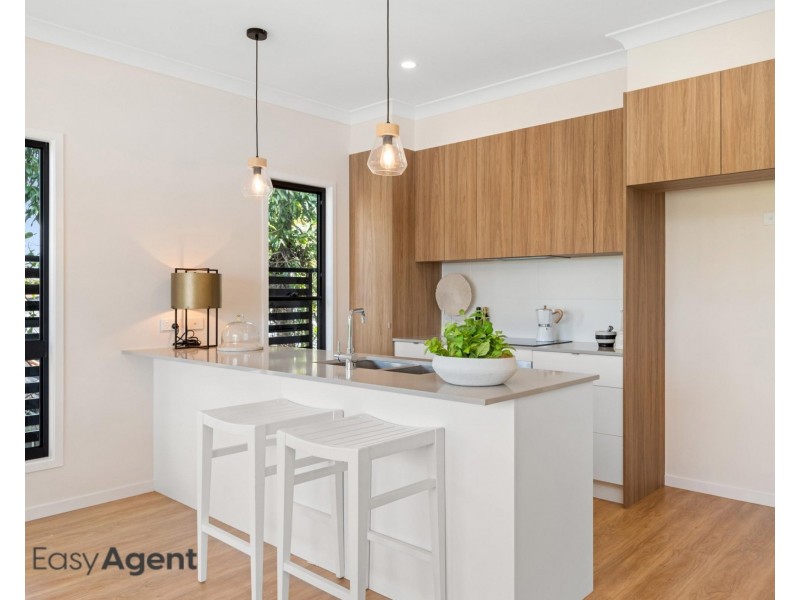 1 – 3/92 Dickenson Street, Carina QLD 4152