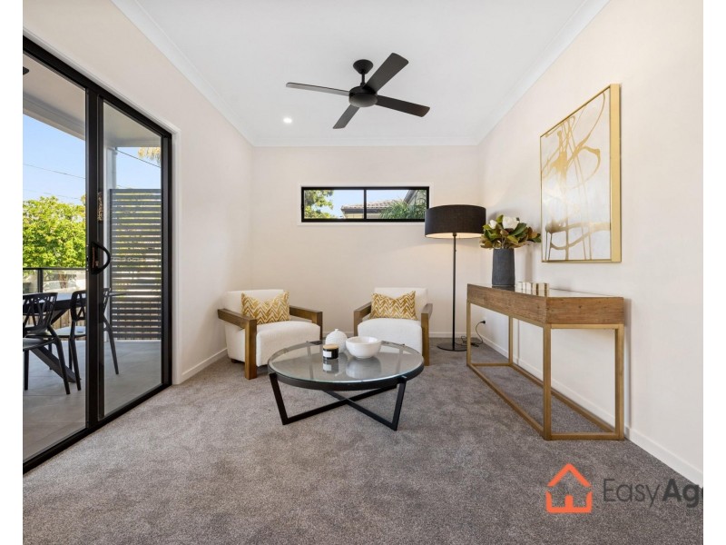 1 – 3/92 Dickenson Street, Carina QLD 4152