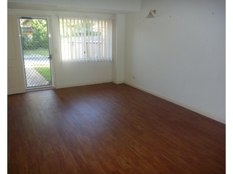 64/5-15 McGregor Street, Mooroobool QLD 4870