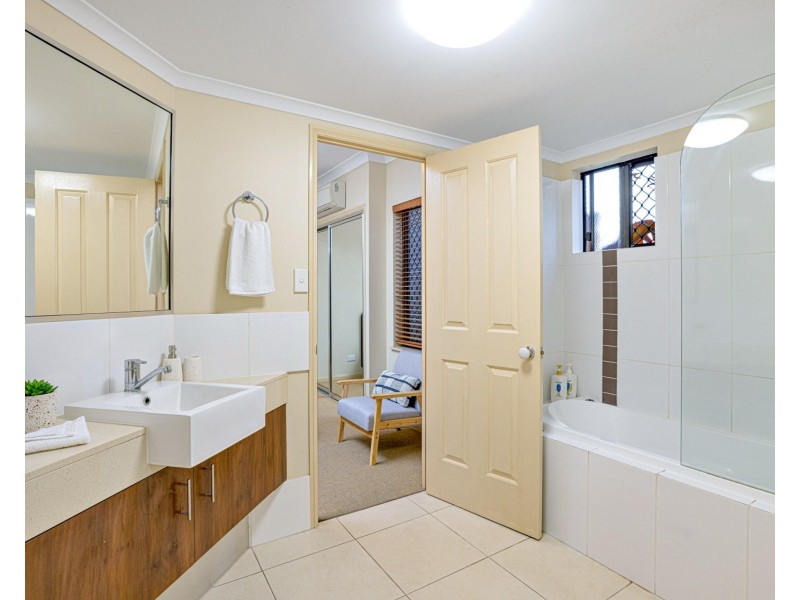 1 – 15 Robson Street, Mooroobool QLD 4870