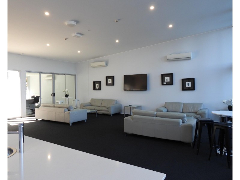 8 Dunmore Tce, Auchenflower QLD 4066