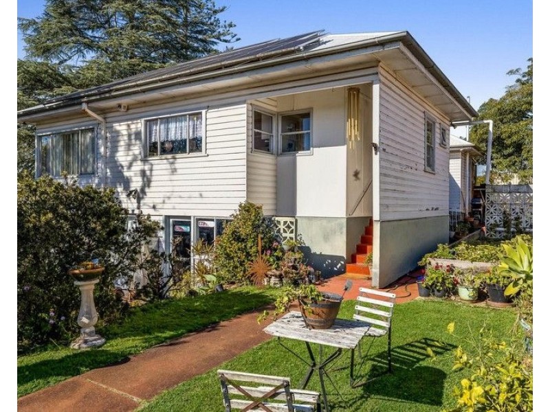 267 West Street, Harristown QLD 4350