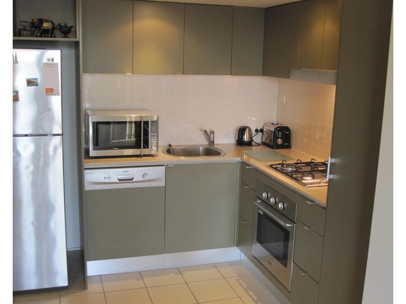 1085/18 Manning Street, Milton QLD 4064