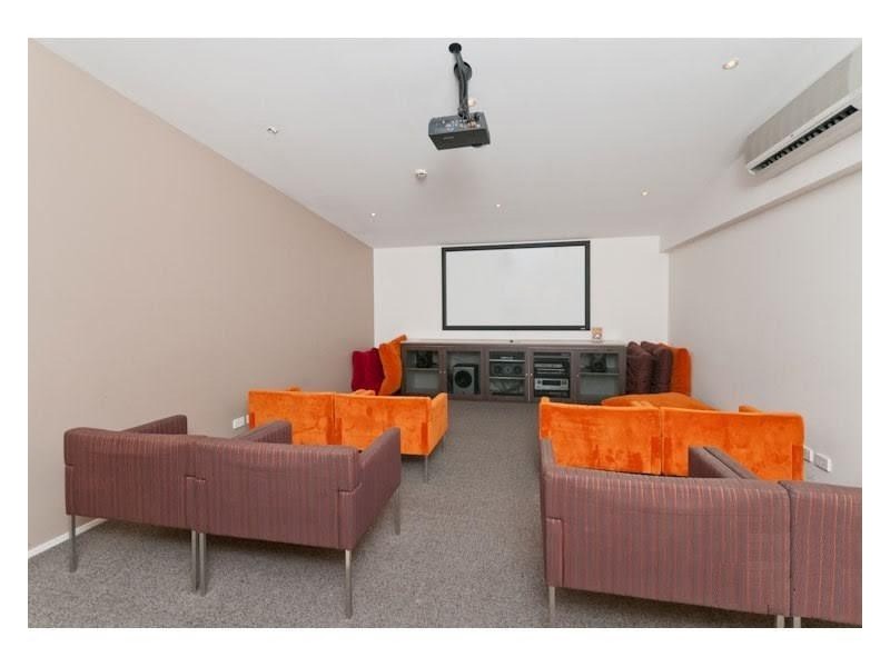 1085/18 Manning Street, Milton QLD 4064