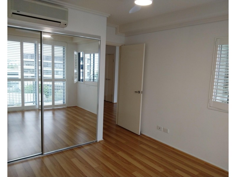 1086/18 Manning St, Milton QLD 4064