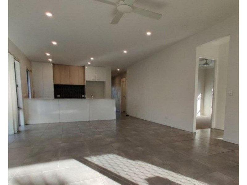 4 BOSTON TERRACE, Coomera QLD 4209