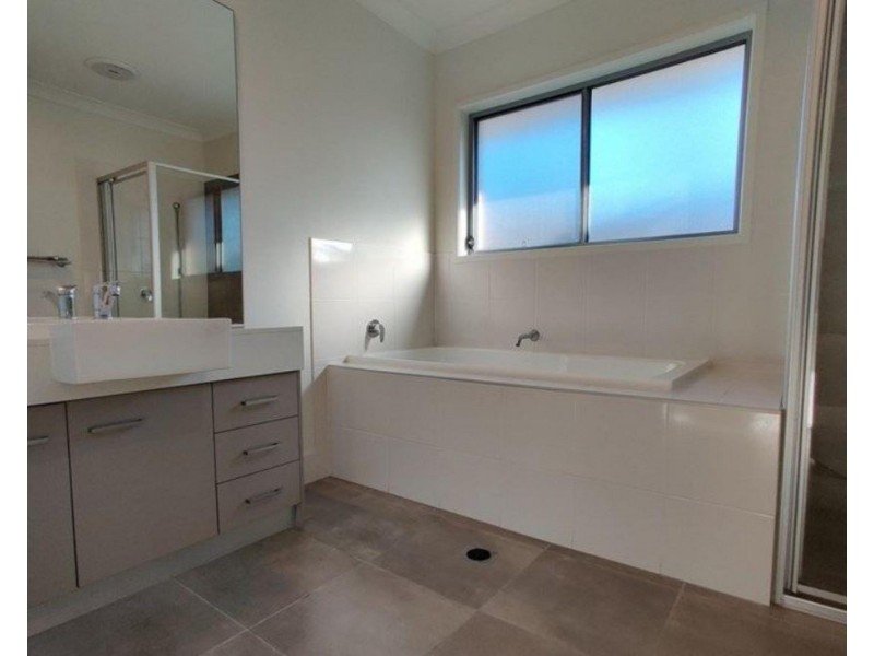 4 BOSTON TERRACE, Coomera QLD 4209