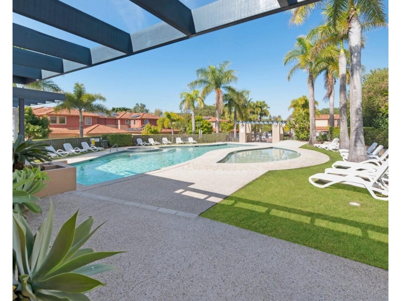 4 University Dr, Robina QLD 4226