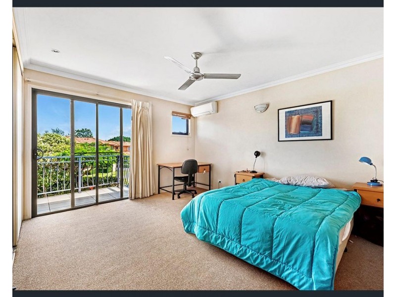4 University Dr, Robina QLD 4226
