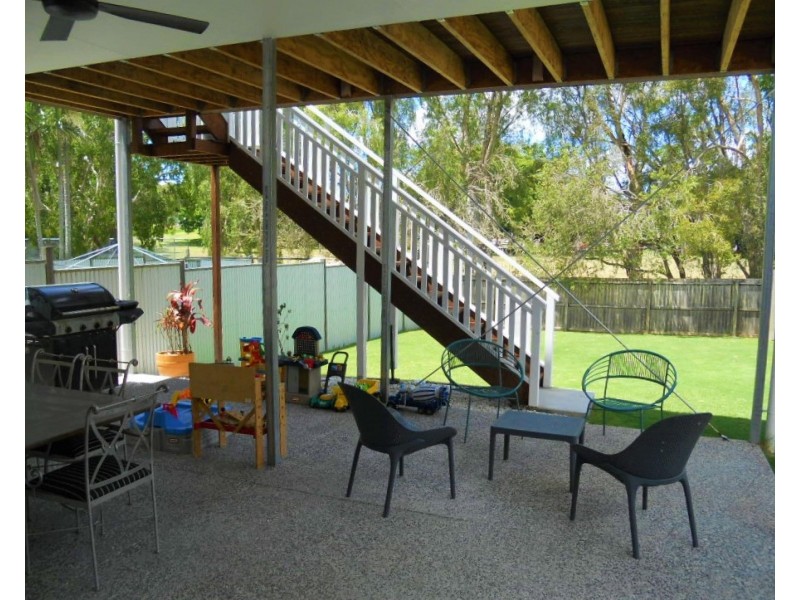 48 VICTORIA STREET, Fairfield QLD 4103