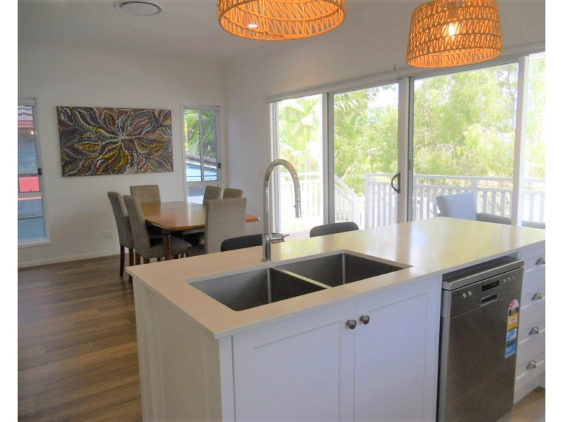 48 VICTORIA STREET, Fairfield QLD 4103