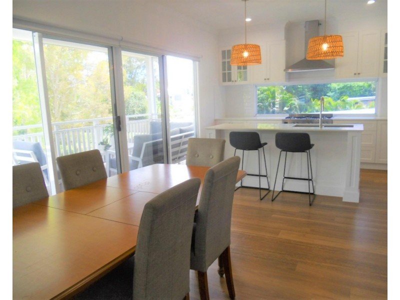 48 VICTORIA STREET, Fairfield QLD 4103