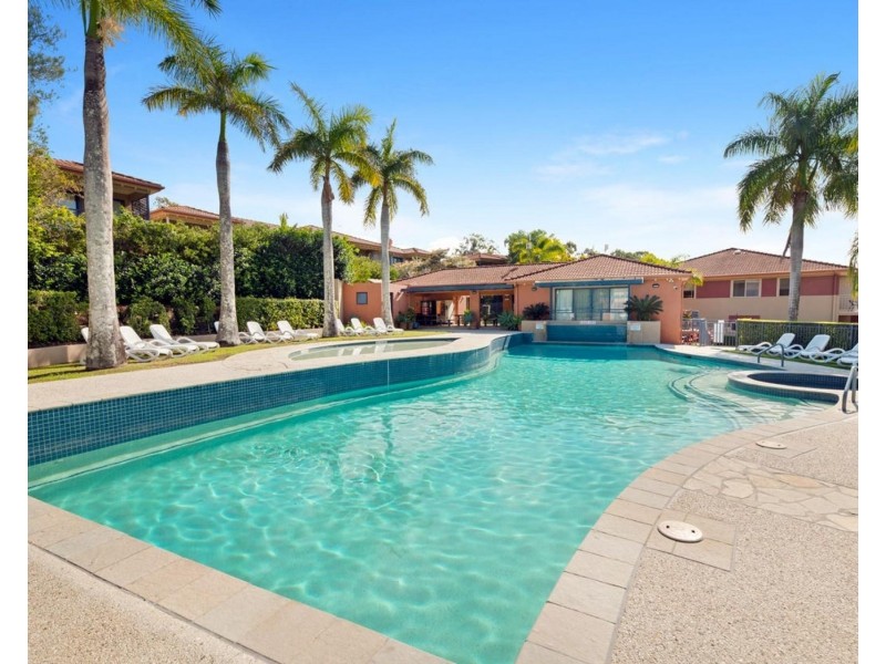 4 University DR, Robina QLD 4226