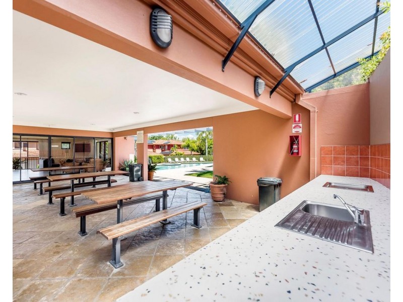 4 University DR, Robina QLD 4226