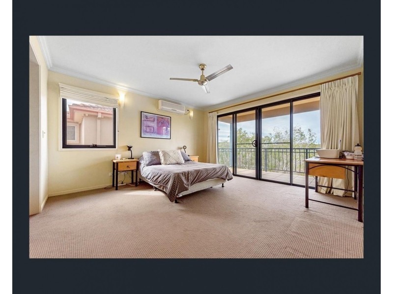 4 University DR, Robina QLD 4226